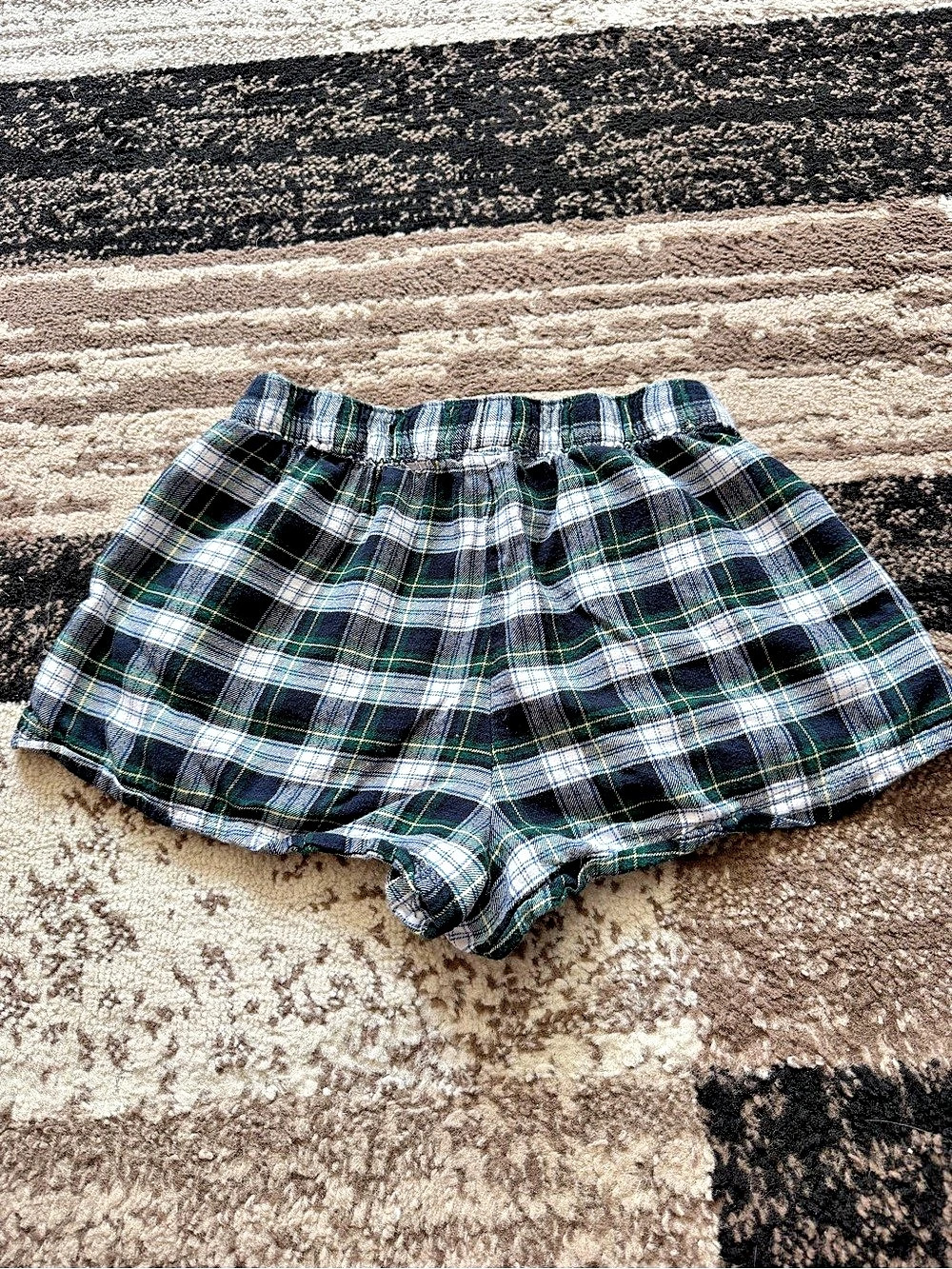 Women’s American Eagle boyfriend Plaid Pj Shorts in Blue, Green, and white.